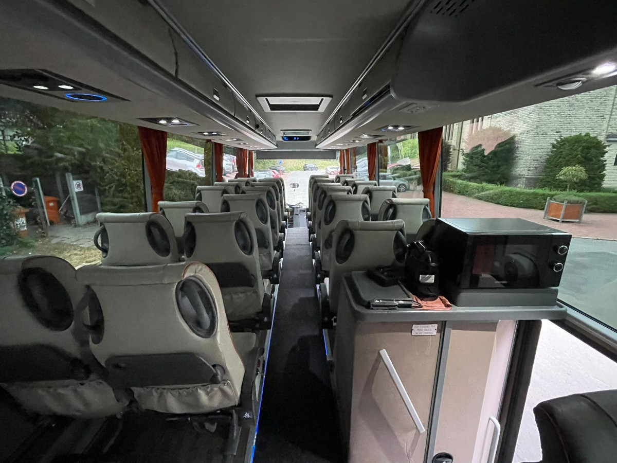 Mazda bus 2023 - Photo 4