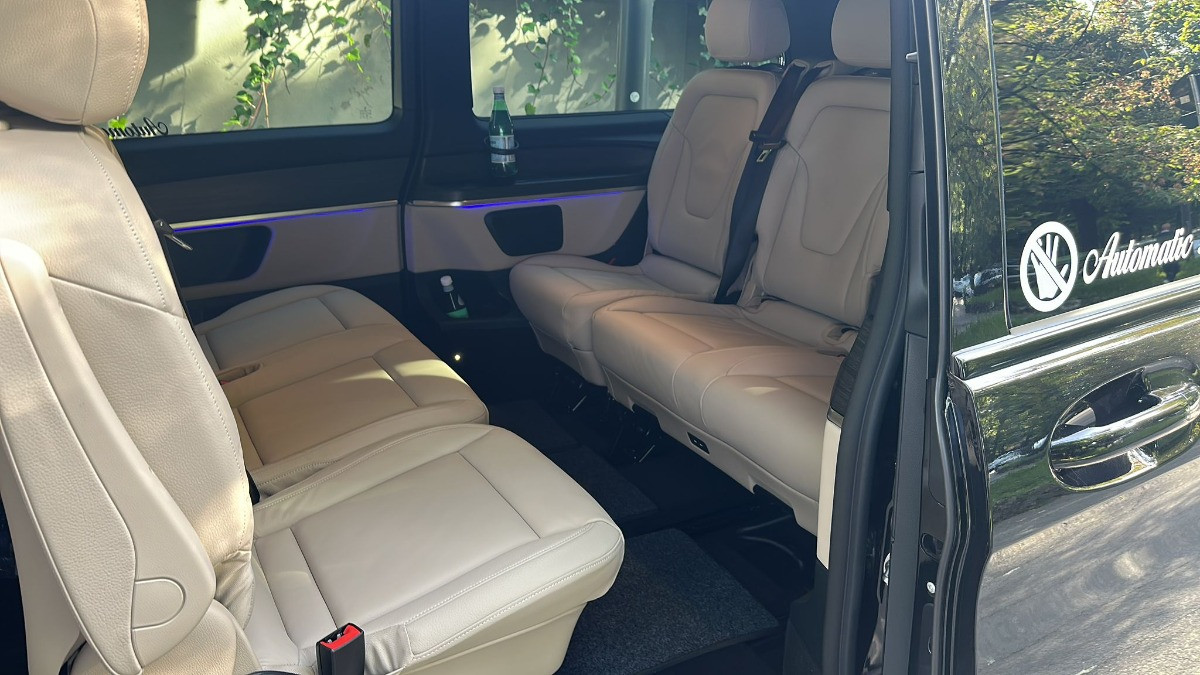 Mercedes-Benz Classe V 2023 - Photo 2
