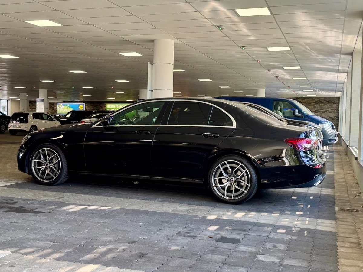 Mercedes-Benz classe E 2023 - Photo 3