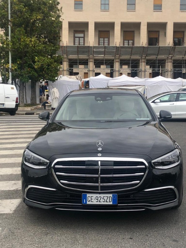 Mercedes-Benz S-Class 2024 - Photo 2