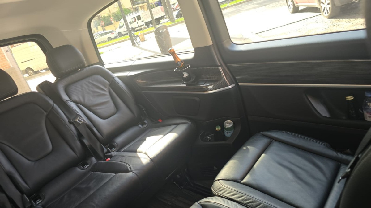 Mercedes-Benz Class V 2023 - Photo 3