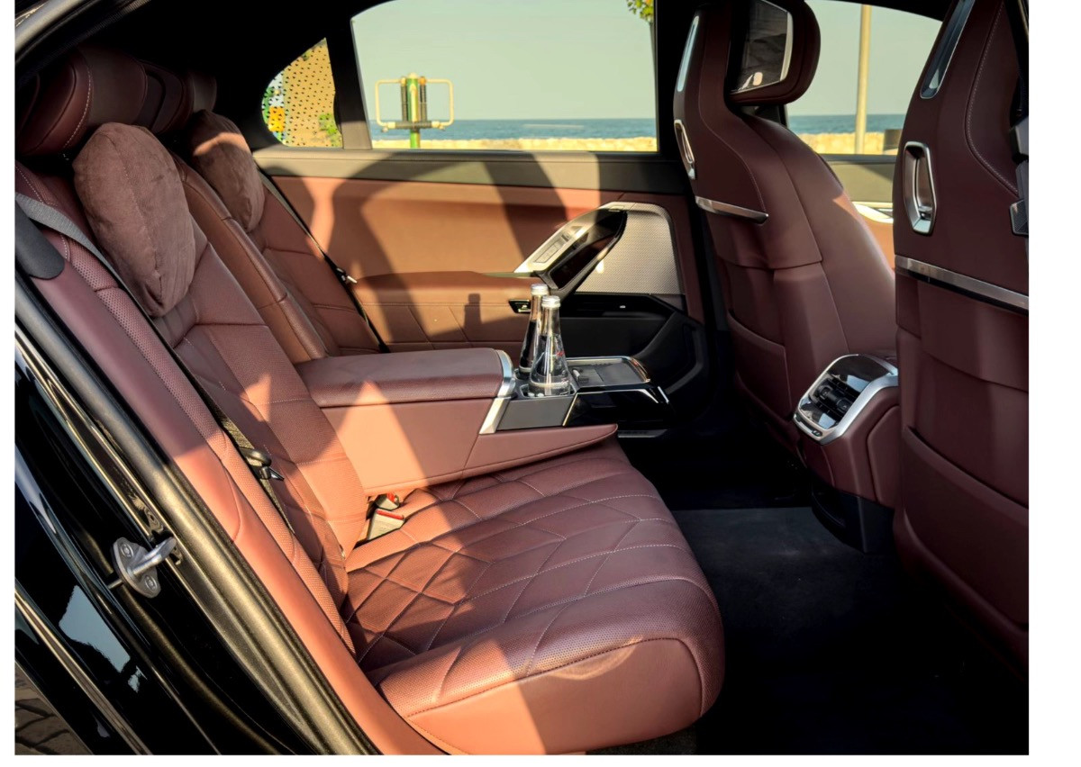 BMW 7 Series 740i 2023 - Photo 3