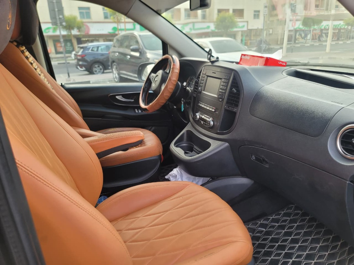 Mercedes-Benz classe V 250 2022 - Photo 4