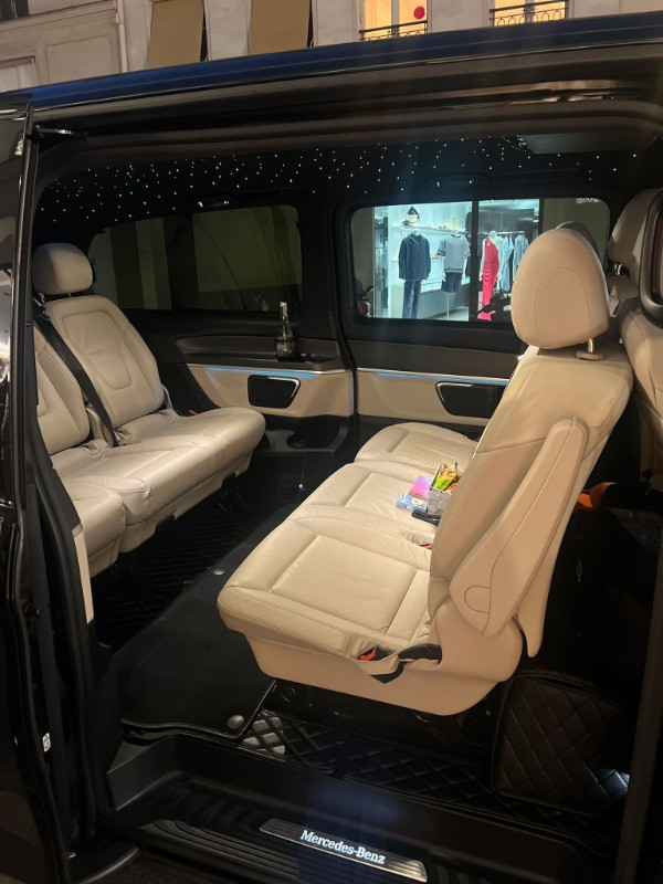 Mercedes-Benz Class V 2024 - Photo 2