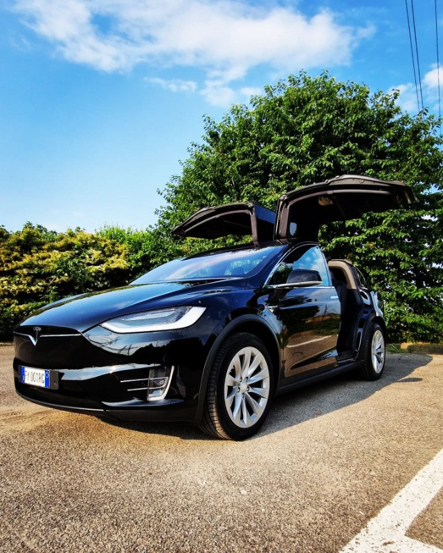 Mercedes-Benz E Class 2023 - Photo 2