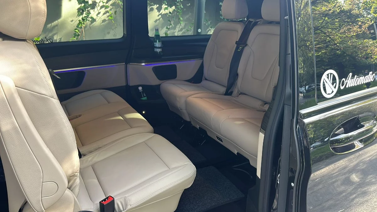 Mercedes-Benz V Class 2024 - Photo 3