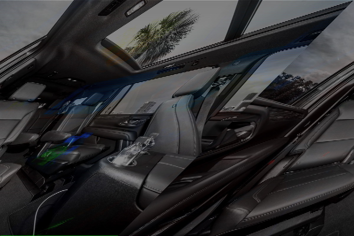 Chevrolet  Suburban 2024 - Photo 3