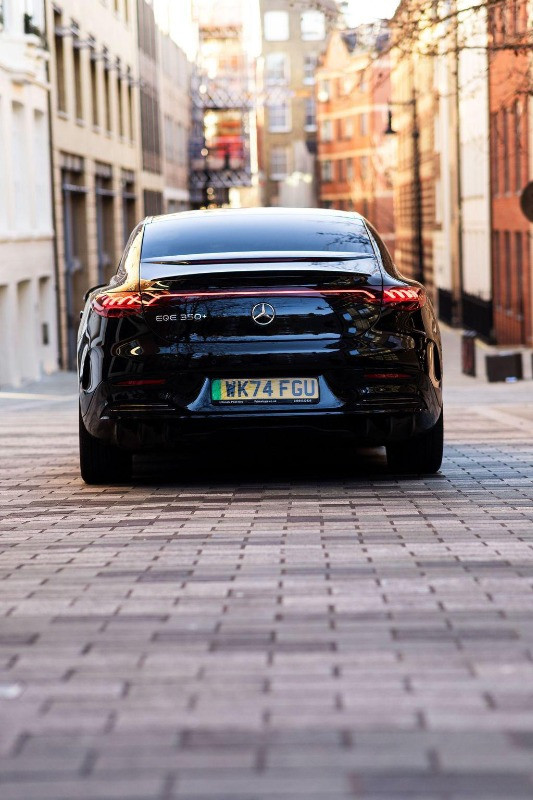 Mercedes-Benz E 220 2024 - Photo 2