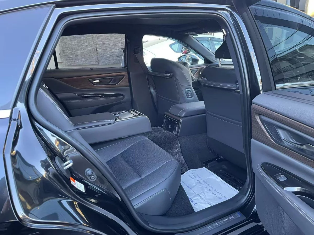 Toyota Crown 2024 - Photo 3