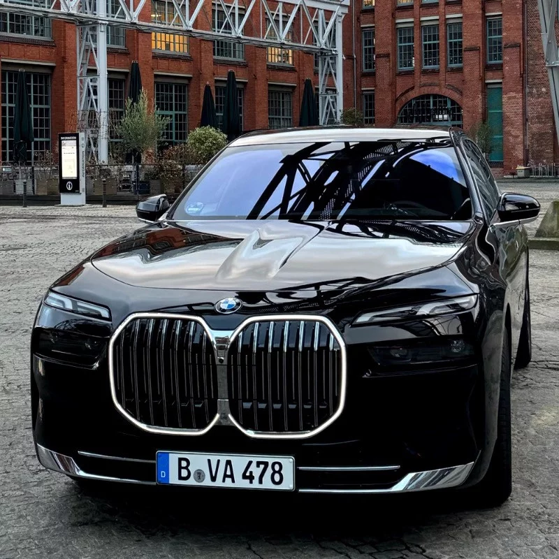 BMW 7 Series 2024