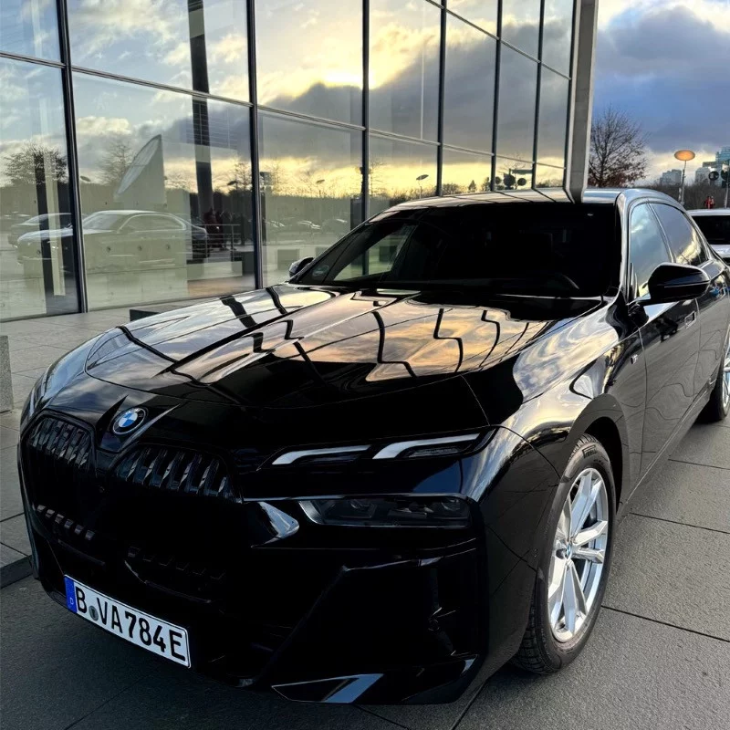 BMW i7 2024