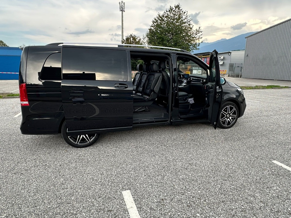 Mercedes-Benz Classe V 2023 - Photo 2