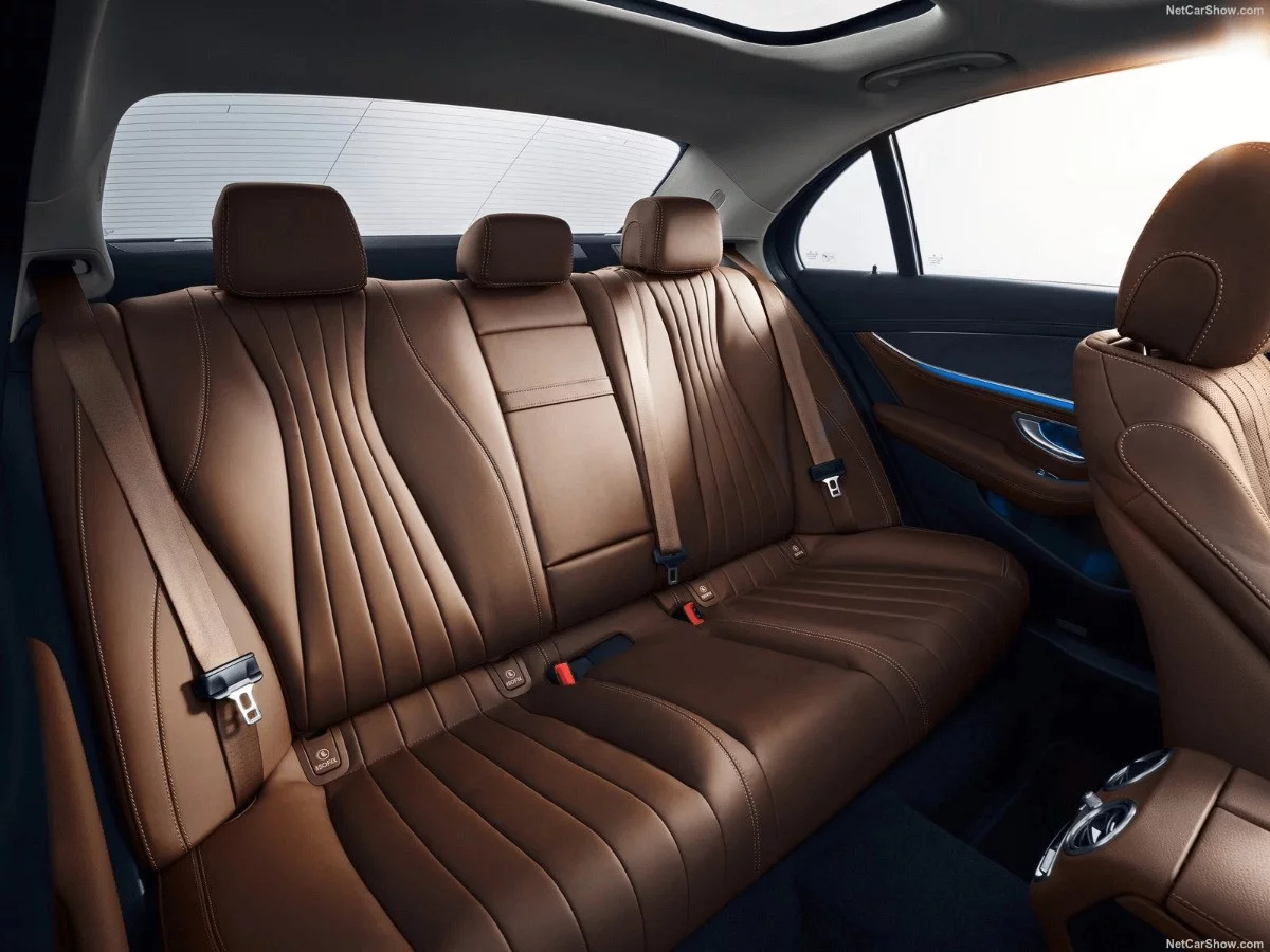 Mercedes-Benz E Class - 200e 2021 - Photo 4