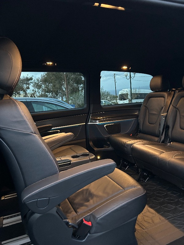 Mercedes-Benz 300 EQV 2021 - Photo 4