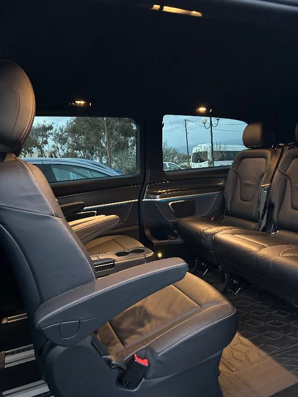 Mercedes-Benz 300 EQV 2021 - Photo 4