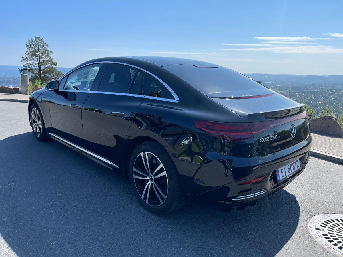 Mercedes-Benz E-class 2024 - Photo 2