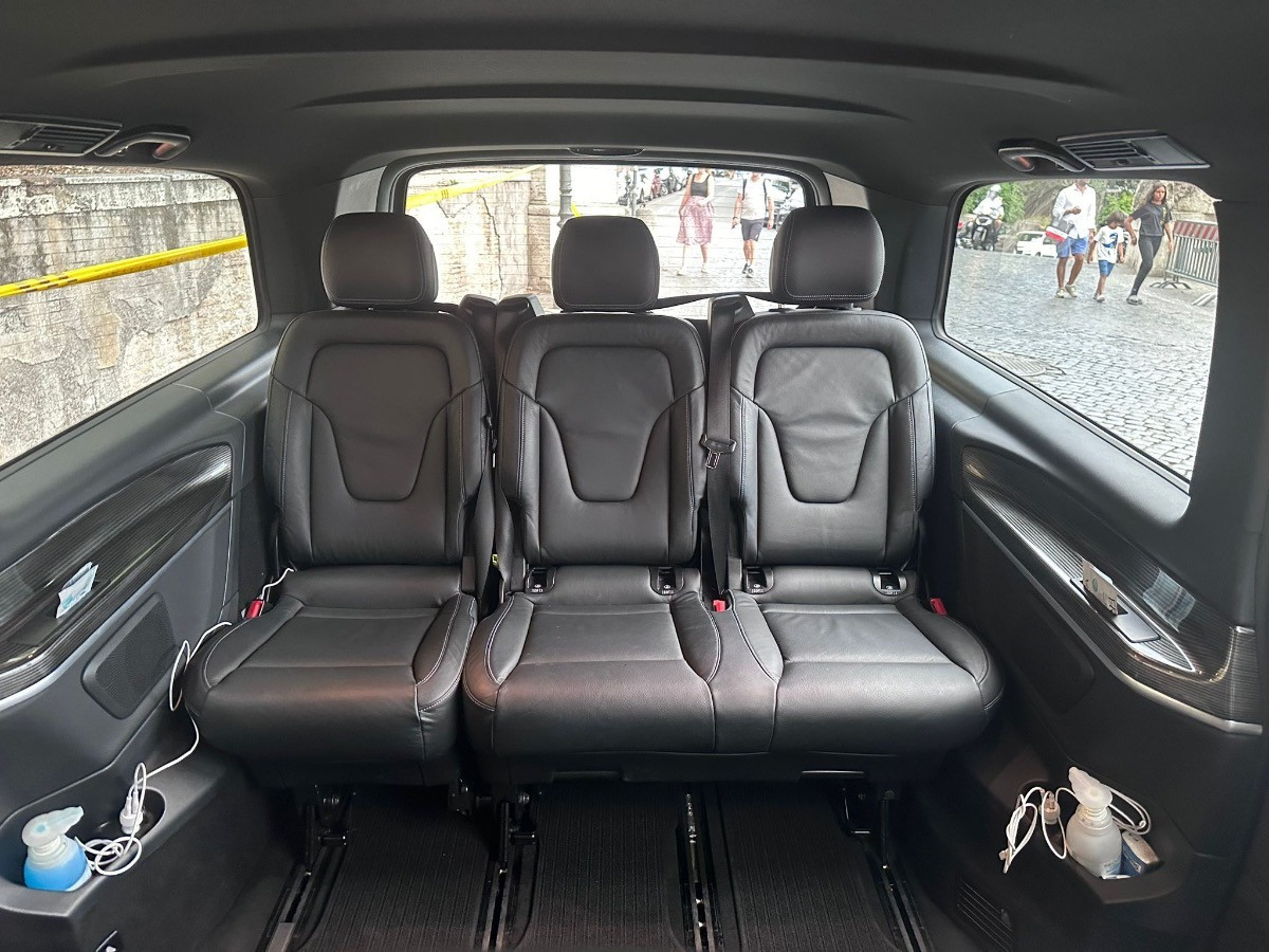 Mercedes-Benz V Class 2023 - Photo 2