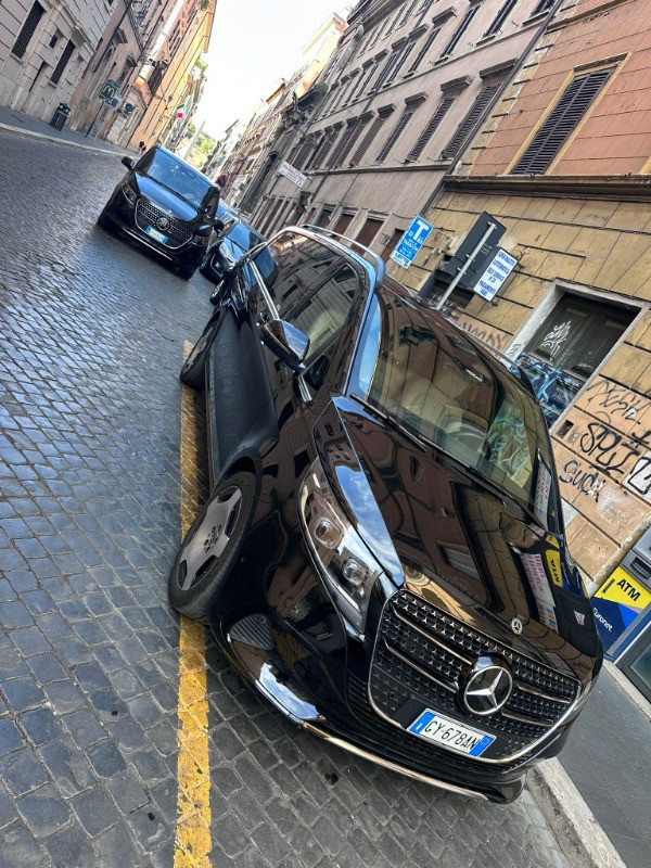 Mercedes-Benz V Class 2025 - Photo 2