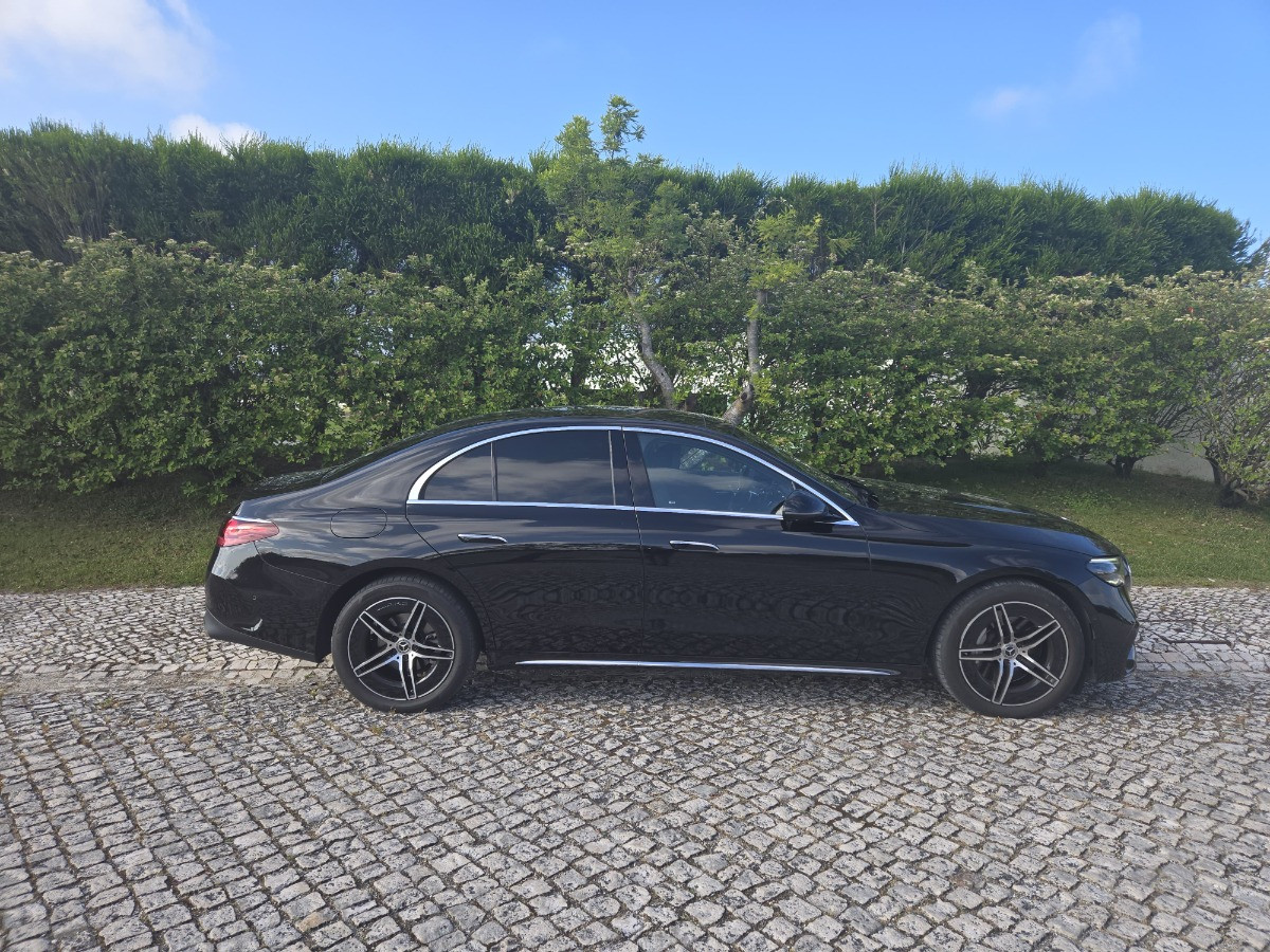 Mercedes-Benz Class E 2023 - Photo 3