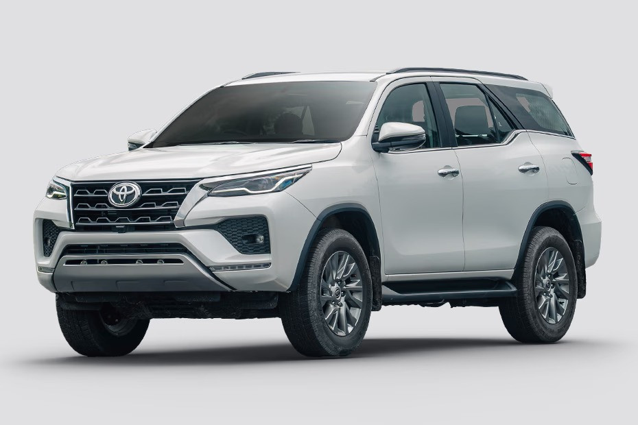 Toyota Fortuner 2024 - Photo 3