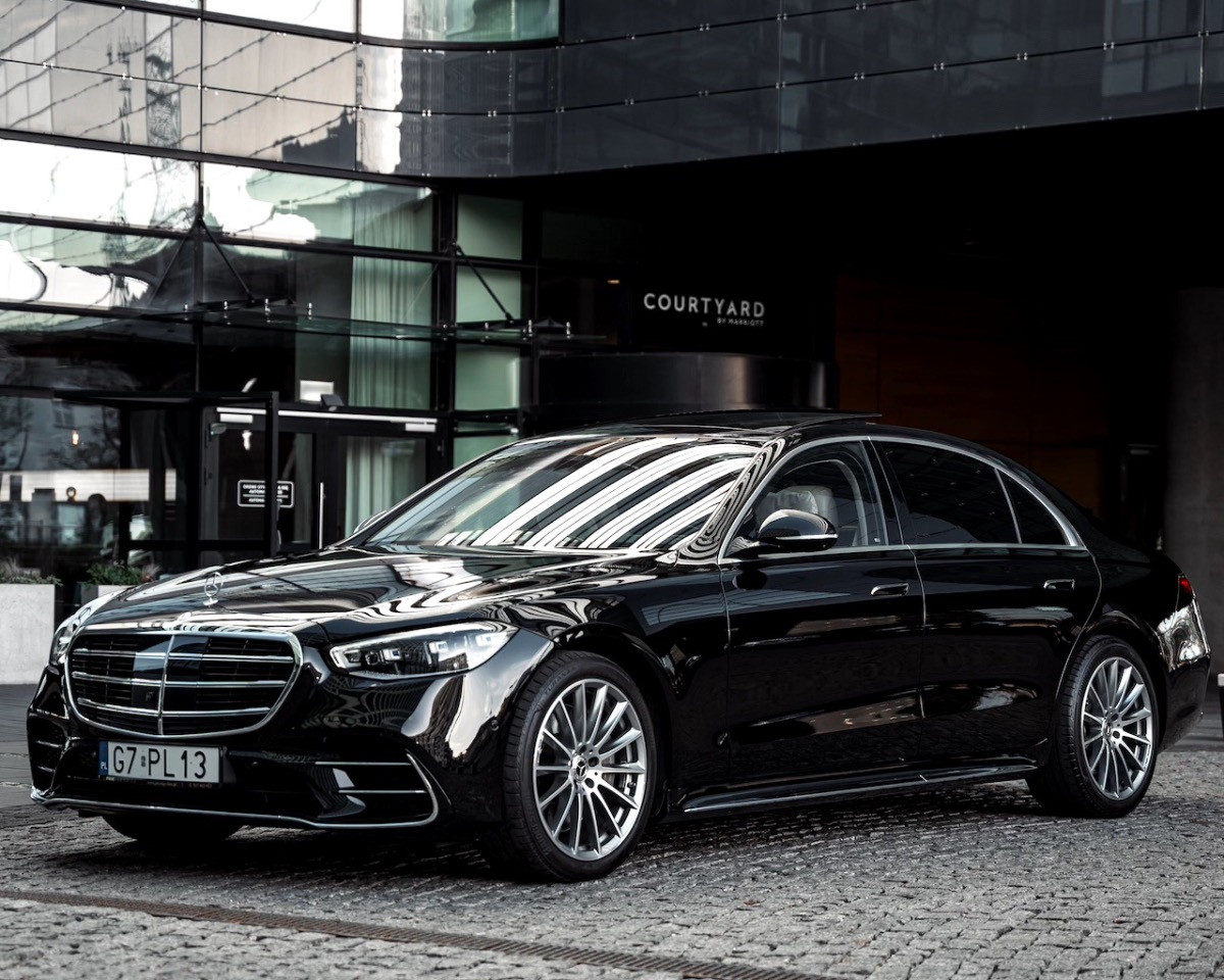 Mercedes-Benz S - Class 2023