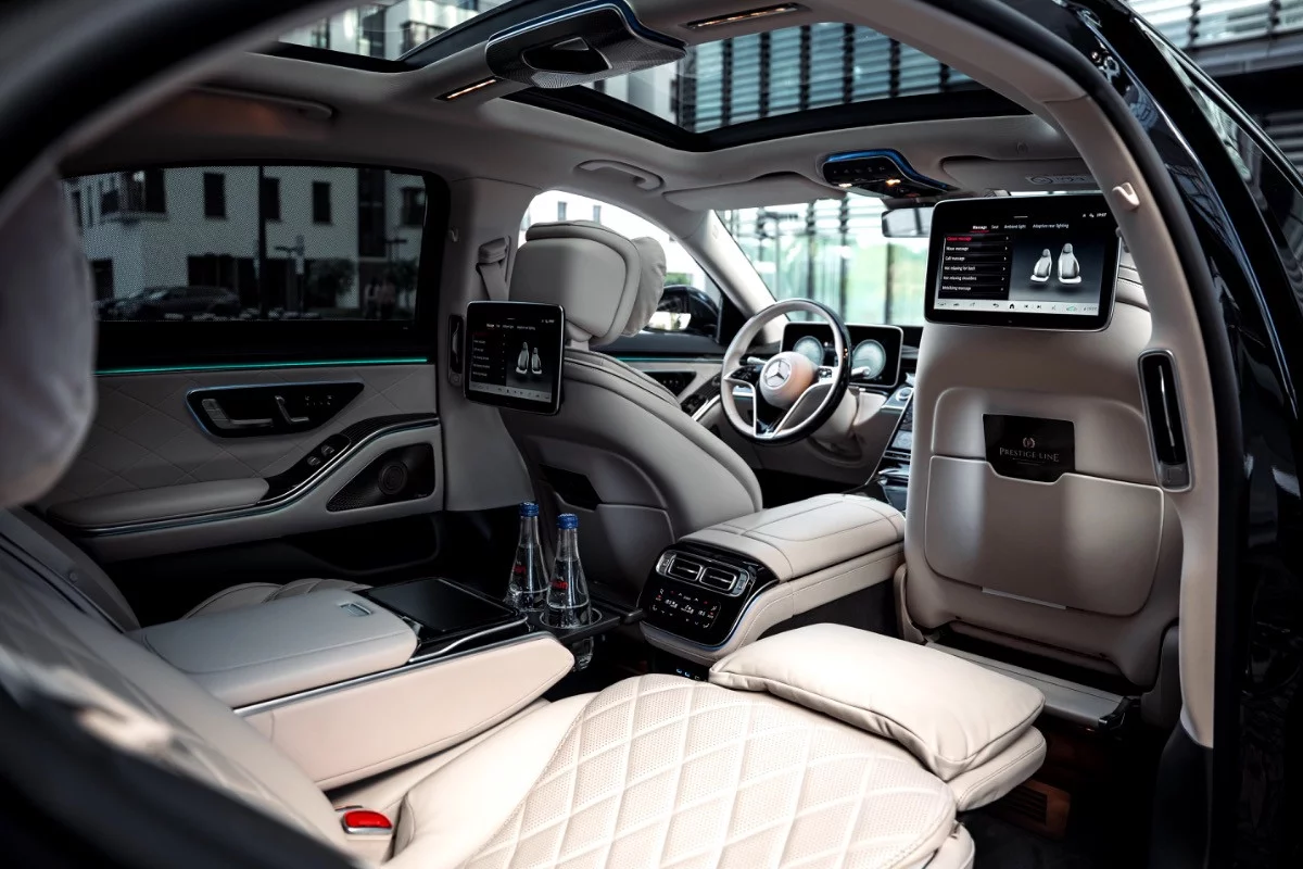 Mercedes-Benz S Class L 2023 - Photo 4