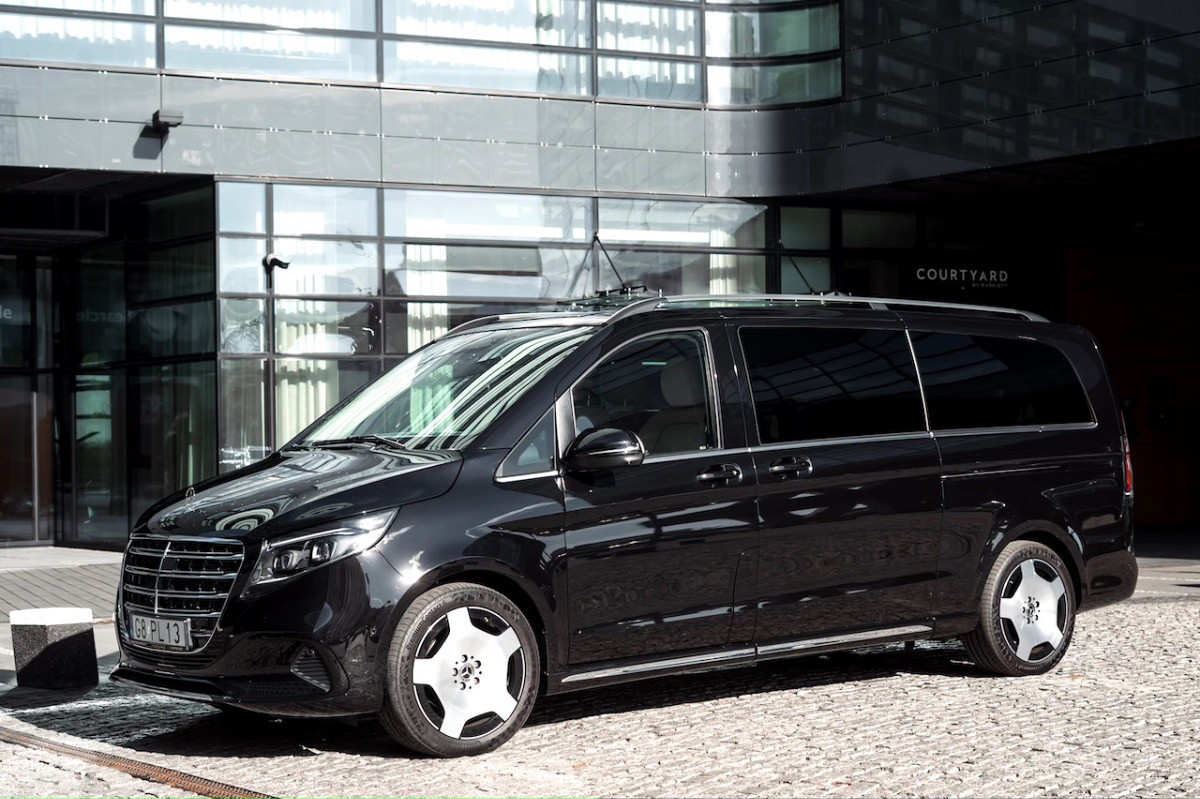 Mercedes-Benz V Class Luxury 2025