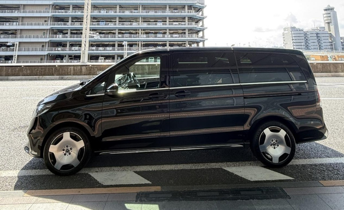 Mercedes-Benz V-Class extra long 2025 - Photo 2