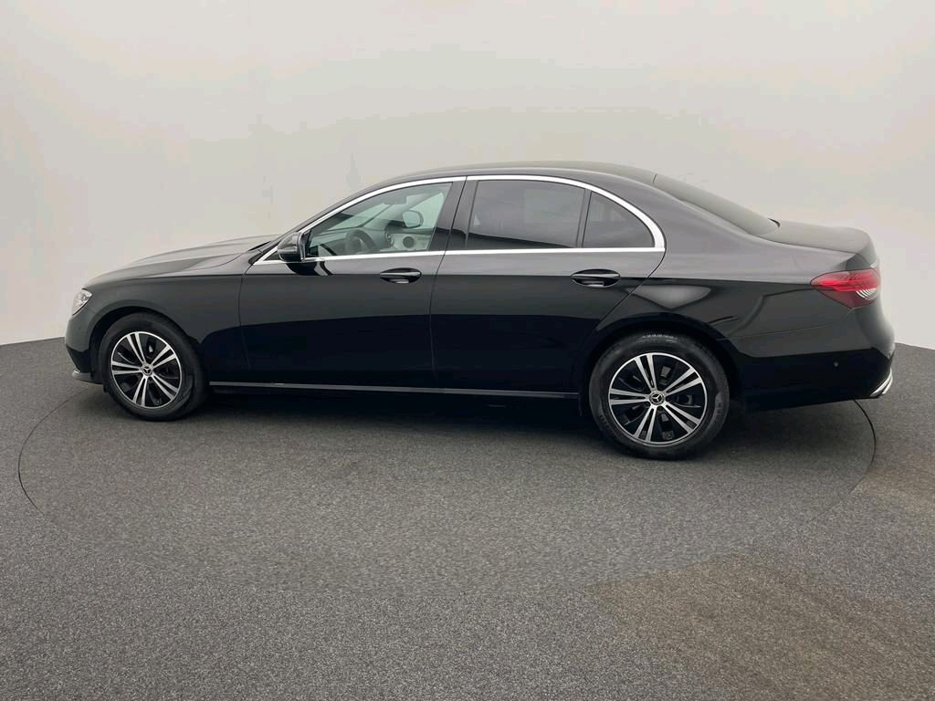 Mercedes-Benz Class E 2024 - Photo 3