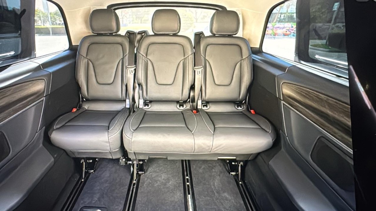 Mercedes-Benz V Class 2025 - Photo 2