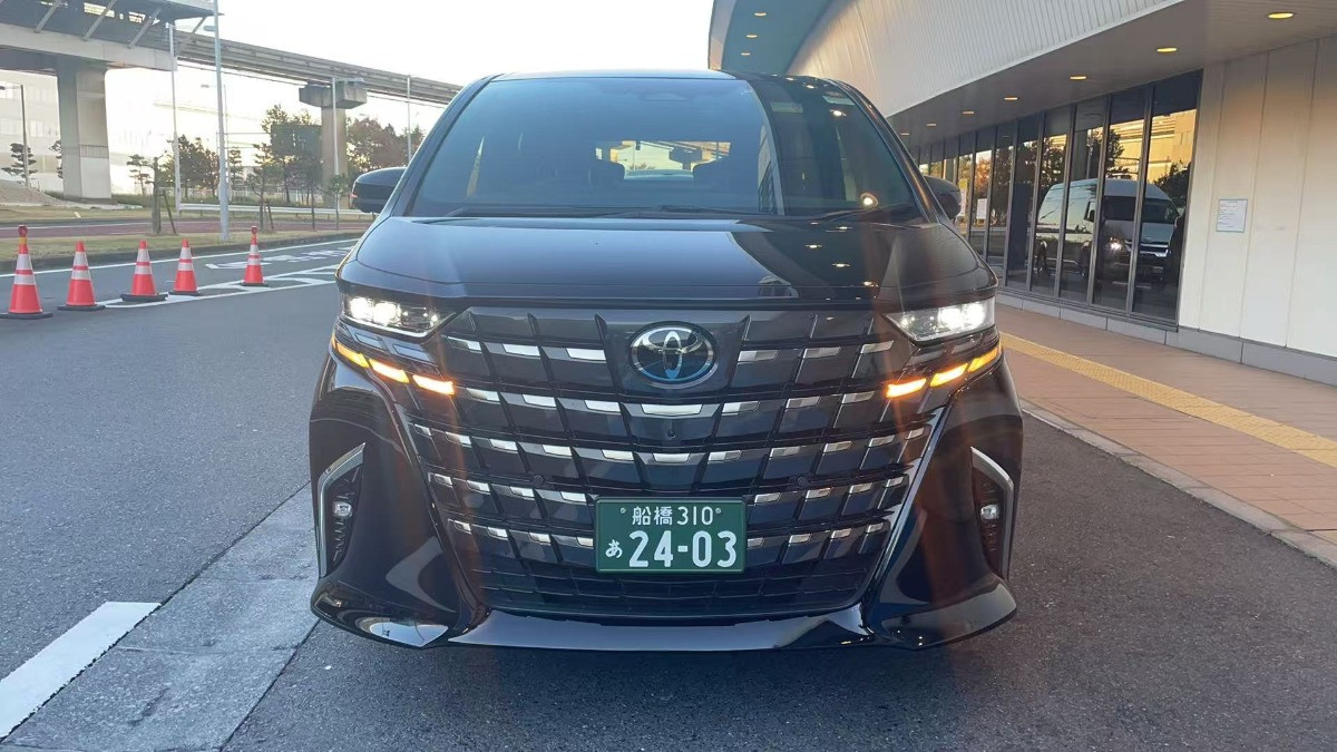 Toyota Alphard 2024 - Photo 3