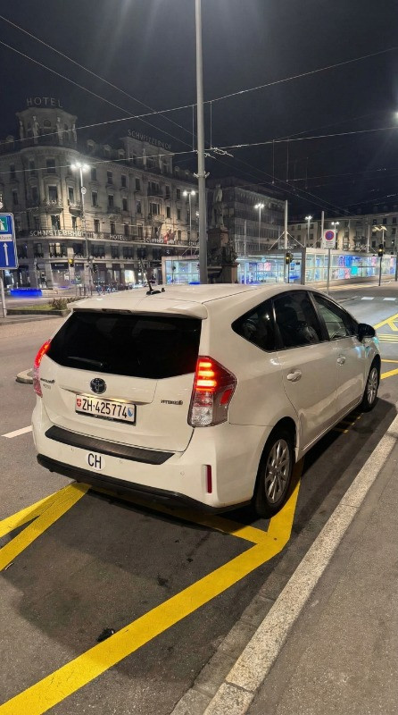 Toyota Prius plus 2019 - Photo 3