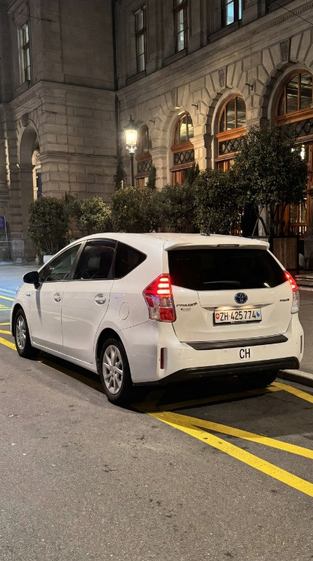 Toyota Prius plus 2019 - Photo 4