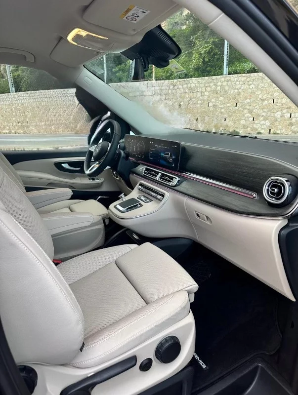 Mercedes-AMG Classe V 2025 - Photo 2