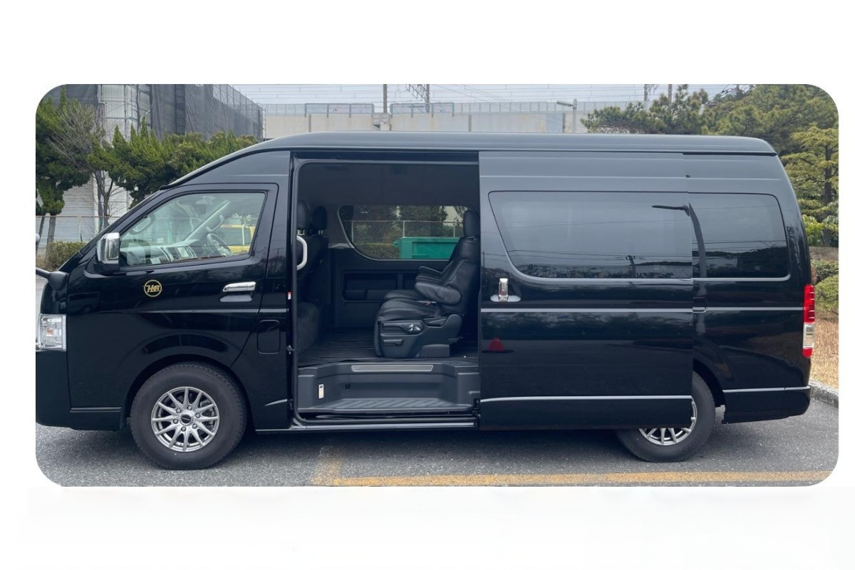 Toyota Hiace Highroof 2024 - Photo 3