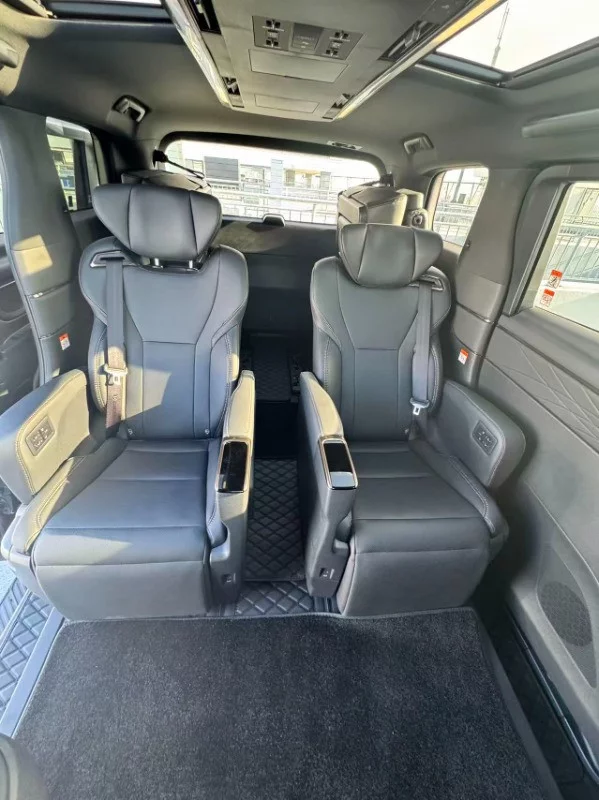 Toyota Alphard 2025 - Photo 4