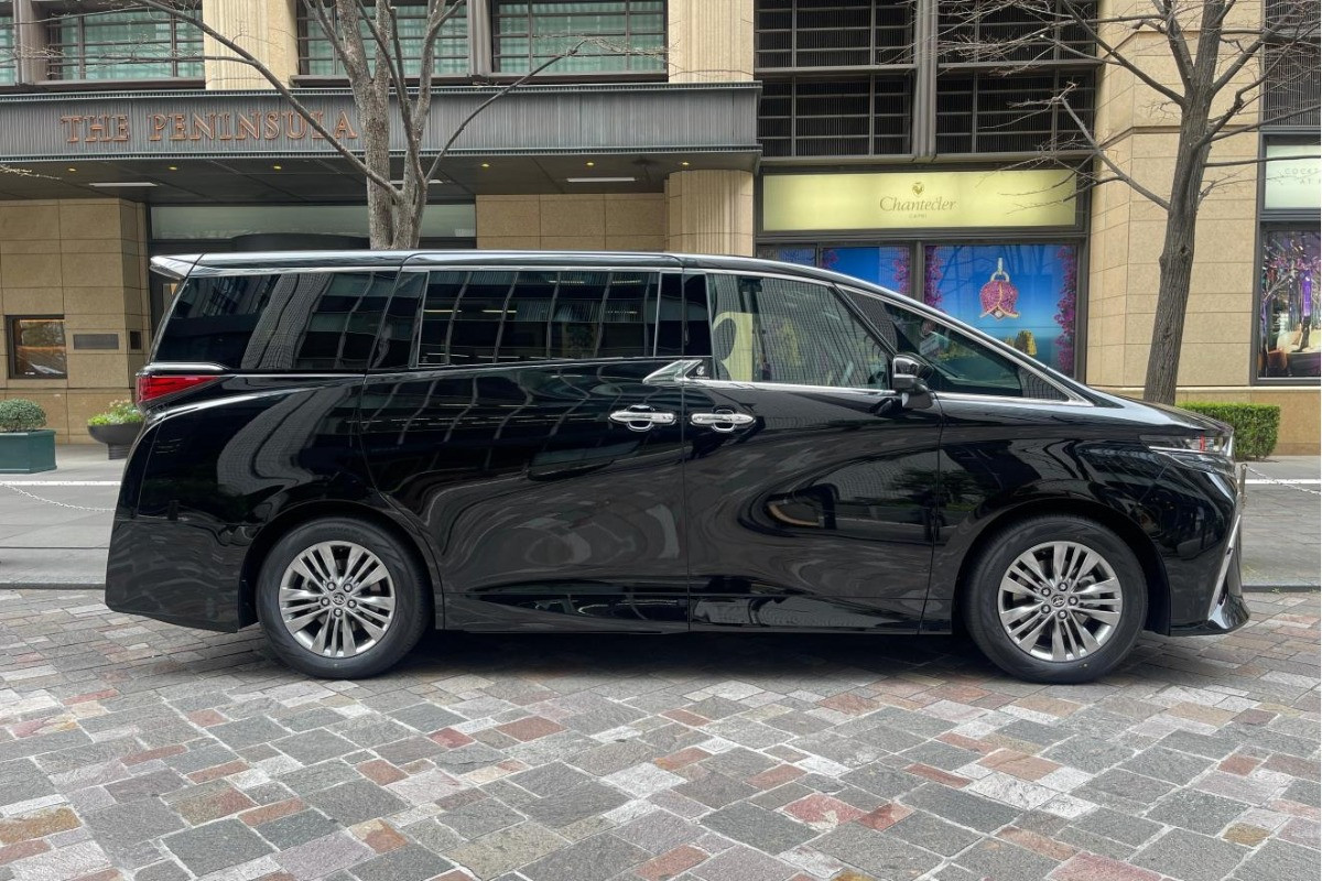 Toyota Alphard 2025 - Photo 2
