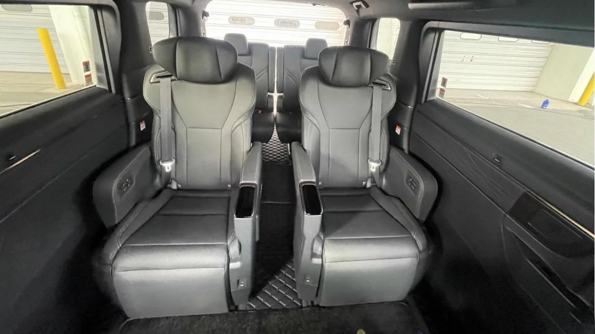 Toyota Alphard 2024 - Photo 3