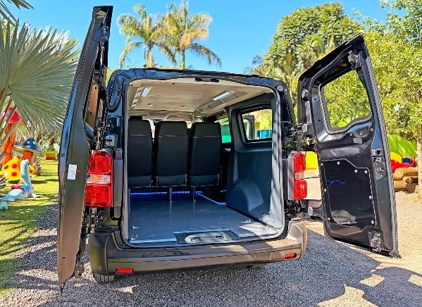 Peugeot Expert Traveller 2026 - Photo 3