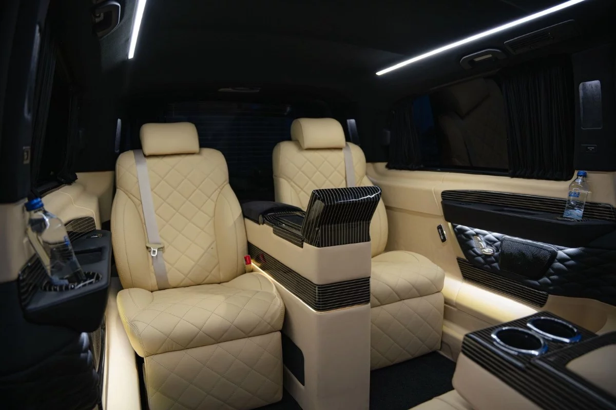 Mercedes-AMG VIP V Class 2025 - Photo 2