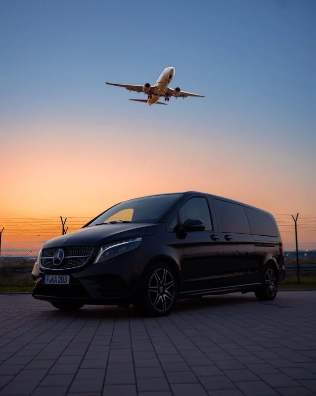 Mercedes-AMG VIP V Class 2025 - Photo 3