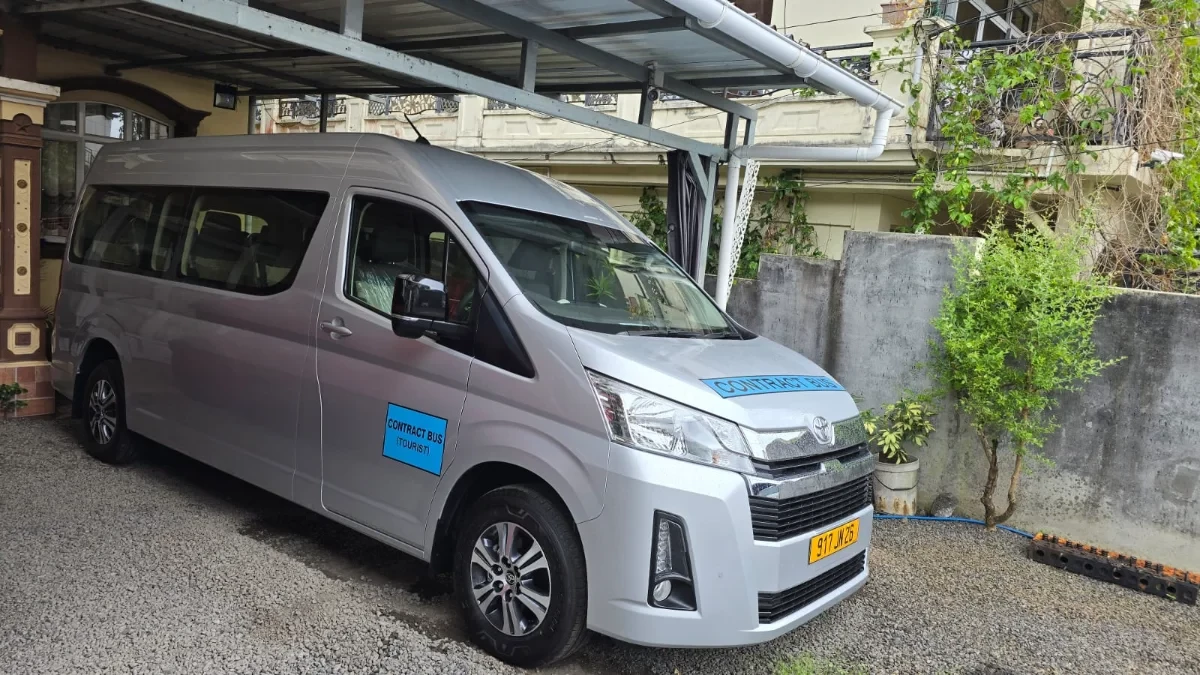 Toyota GL-ACE COMMUTER 2026 - Photo 3