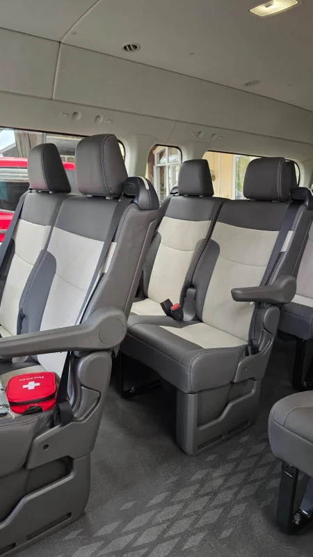 Toyota GL-ACE COMMUTER 2026 - Photo 4