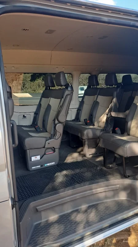 Toyota mini bus 2024 - Photo 3